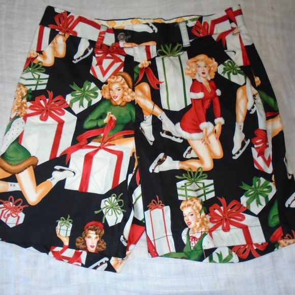 Loudmouth Golf Christmas Santa Pinup Girls Skates Gifts Shorts Size 32 Men's - Picture 1 of 4